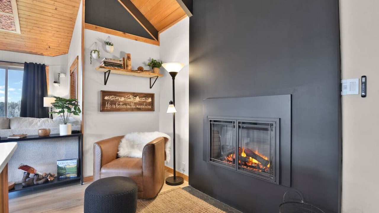 Photo of Livingroom in Divide