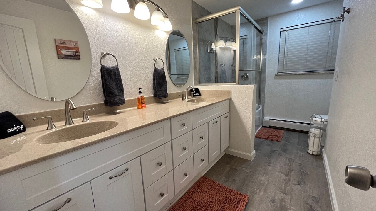 Photo of Bathroom in Oak Park