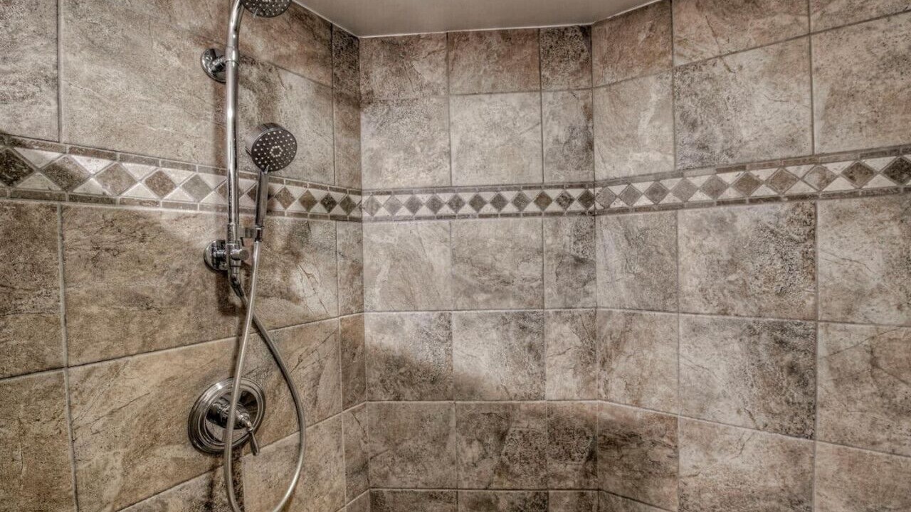 Photo of Bathroom in Peak 9