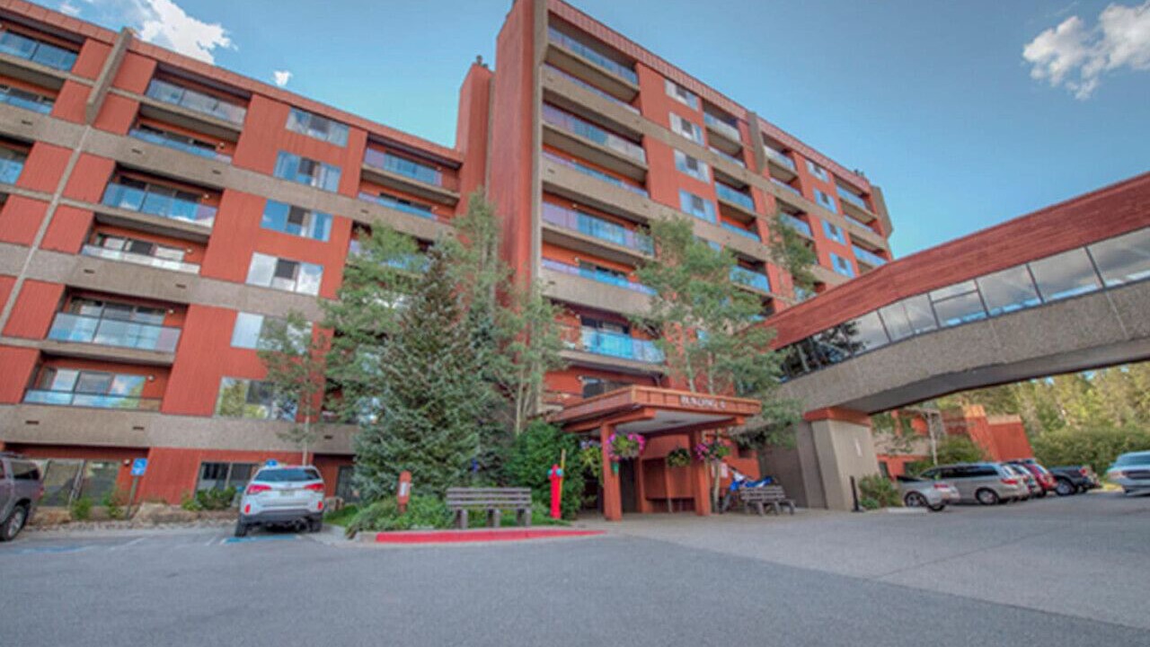 Photo of Outdoor in Peak 9