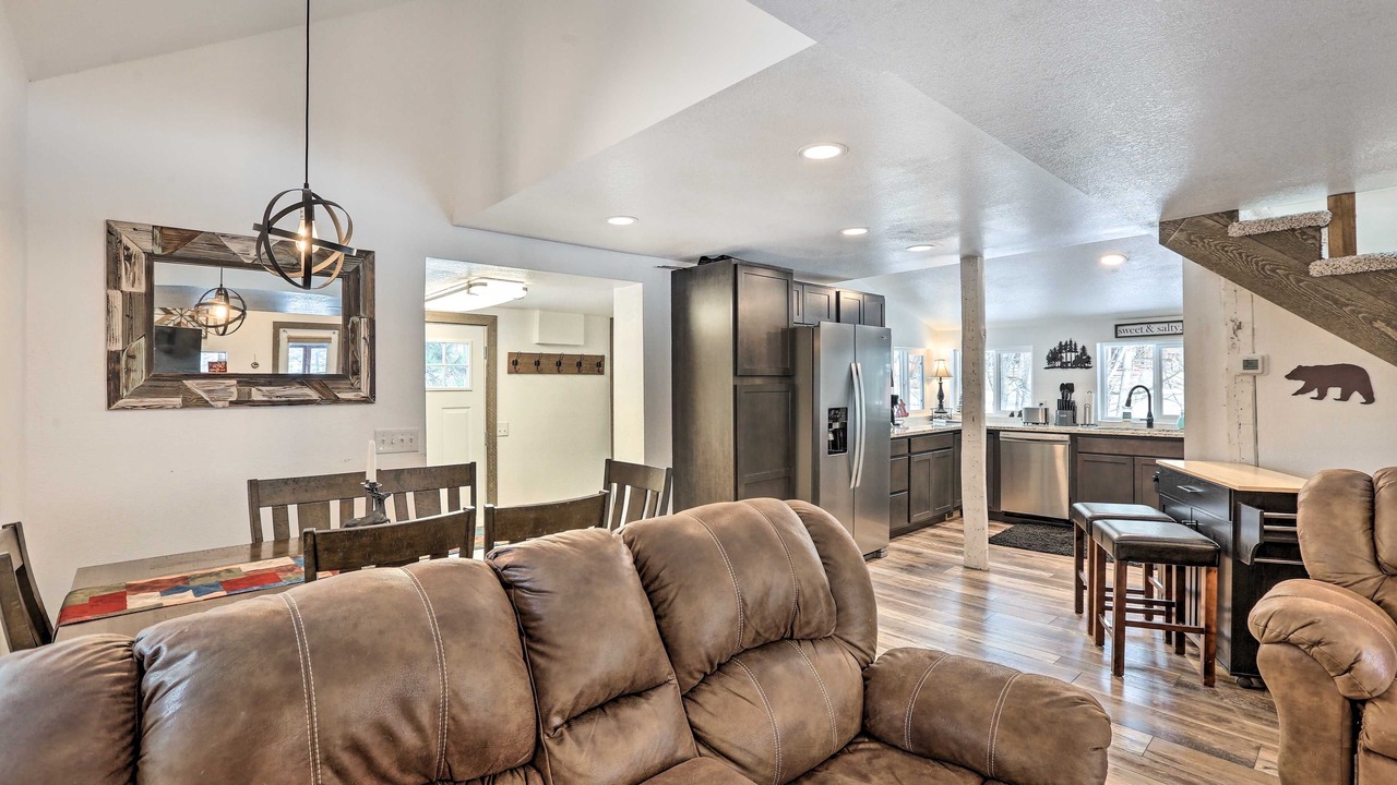 Photo of Livingroom in Indian Hills