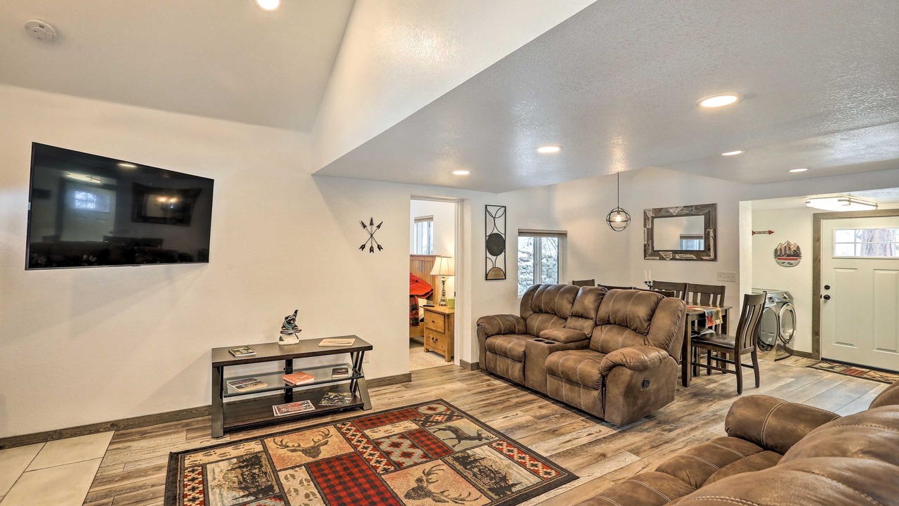 Photo of Livingroom in Indian Hills