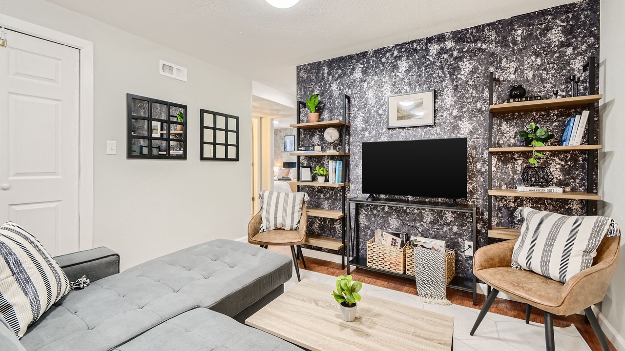 Photo of Livingroom in Dupont