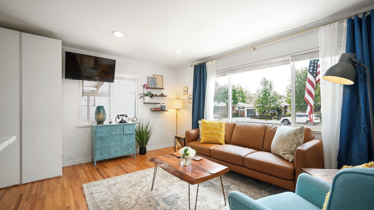 Photo of Livingroom in Virginia Village