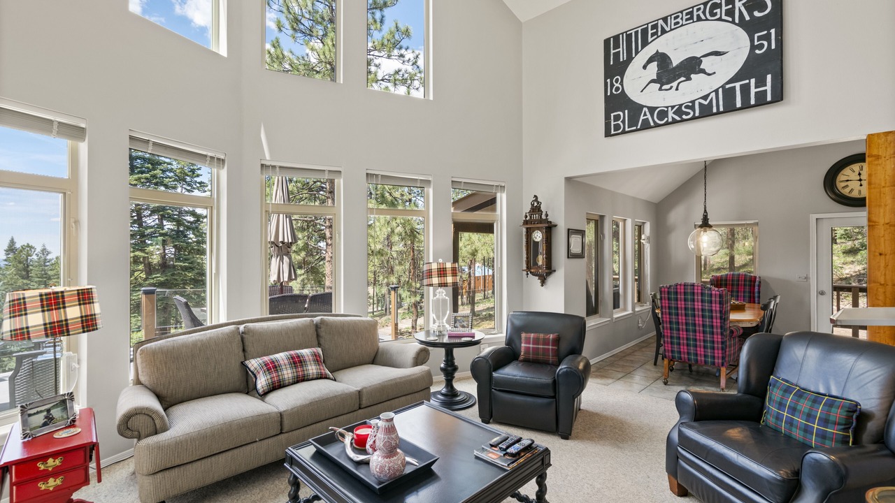 Photo of Livingroom in Bayfield