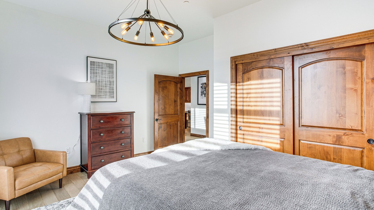 Photo of Bedroom in Edwards