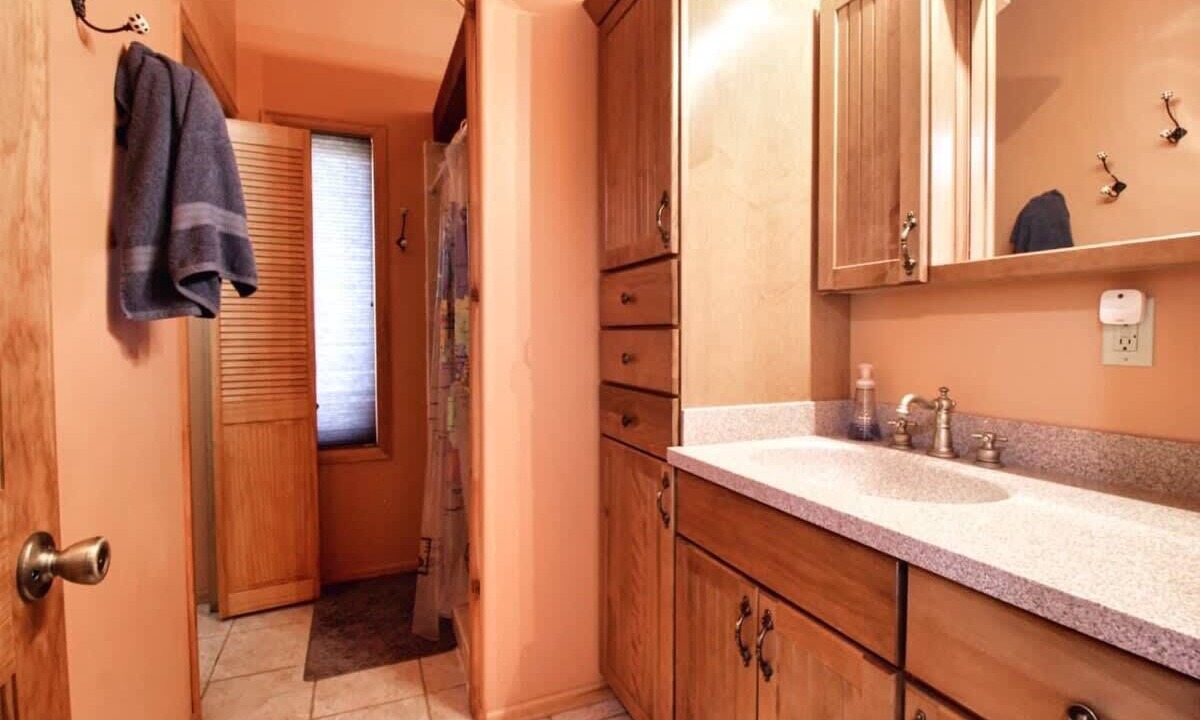 Photo of Bathroom in Twin Lakes