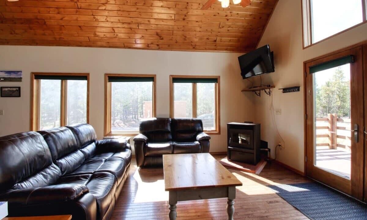 Photo of Livingroom in Twin Lakes