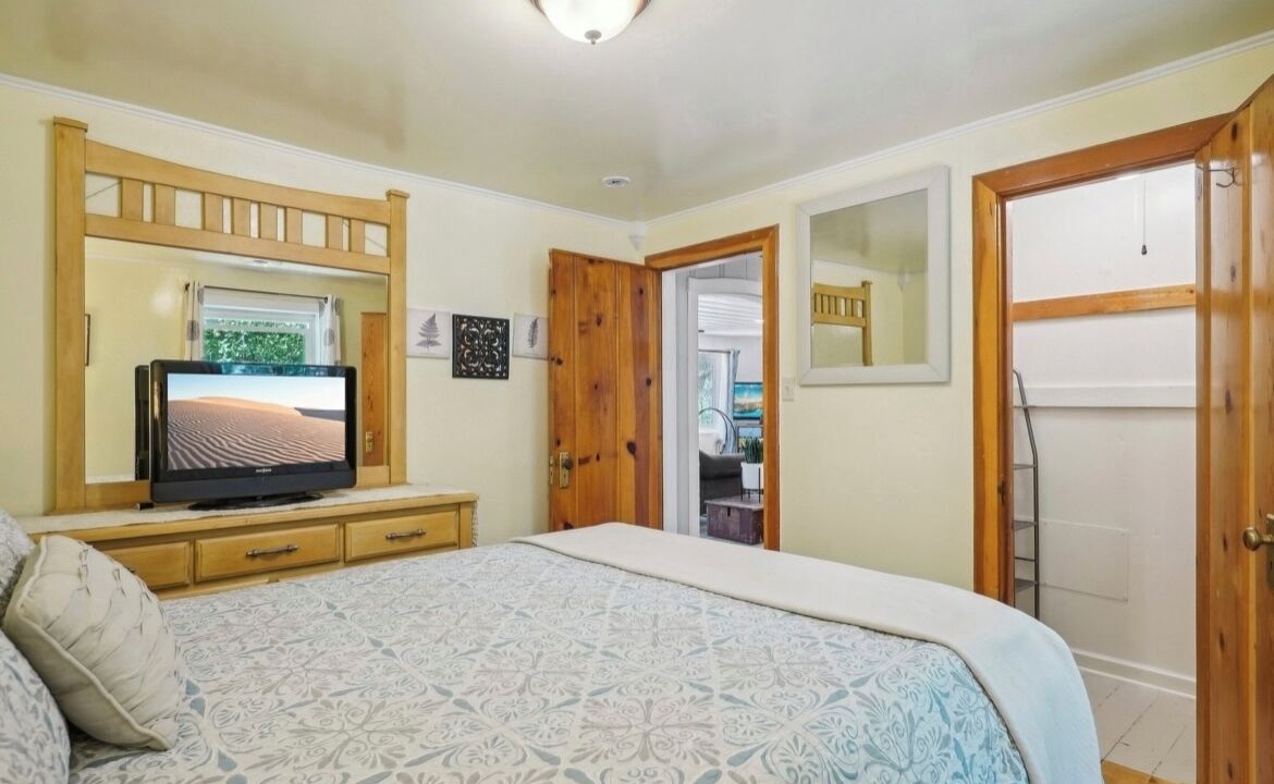 Photo of Bedroom in Idaho Springs