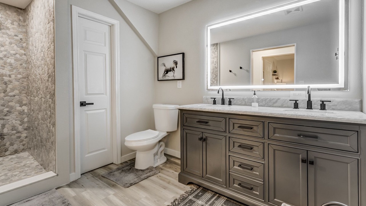 Photo of Bathroom in Cascade