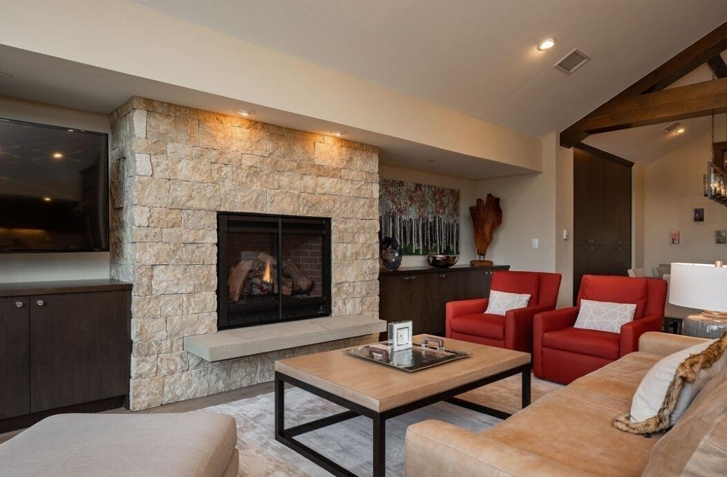 Photo of Livingroom in Avon