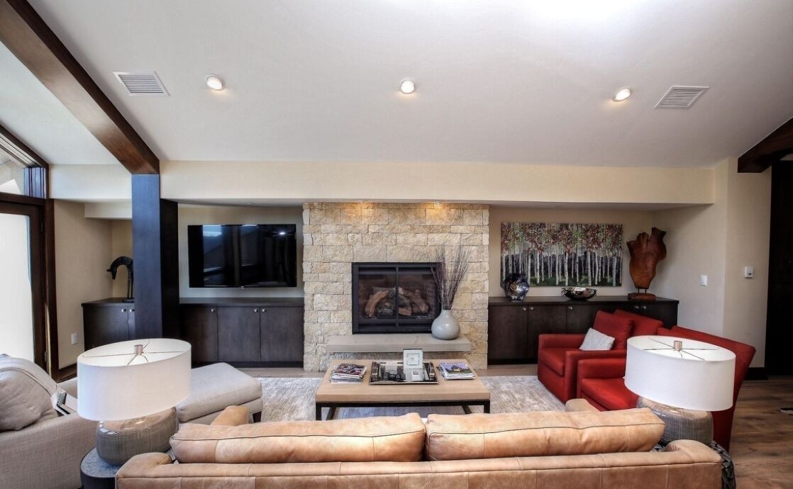 Photo of Livingroom in Avon