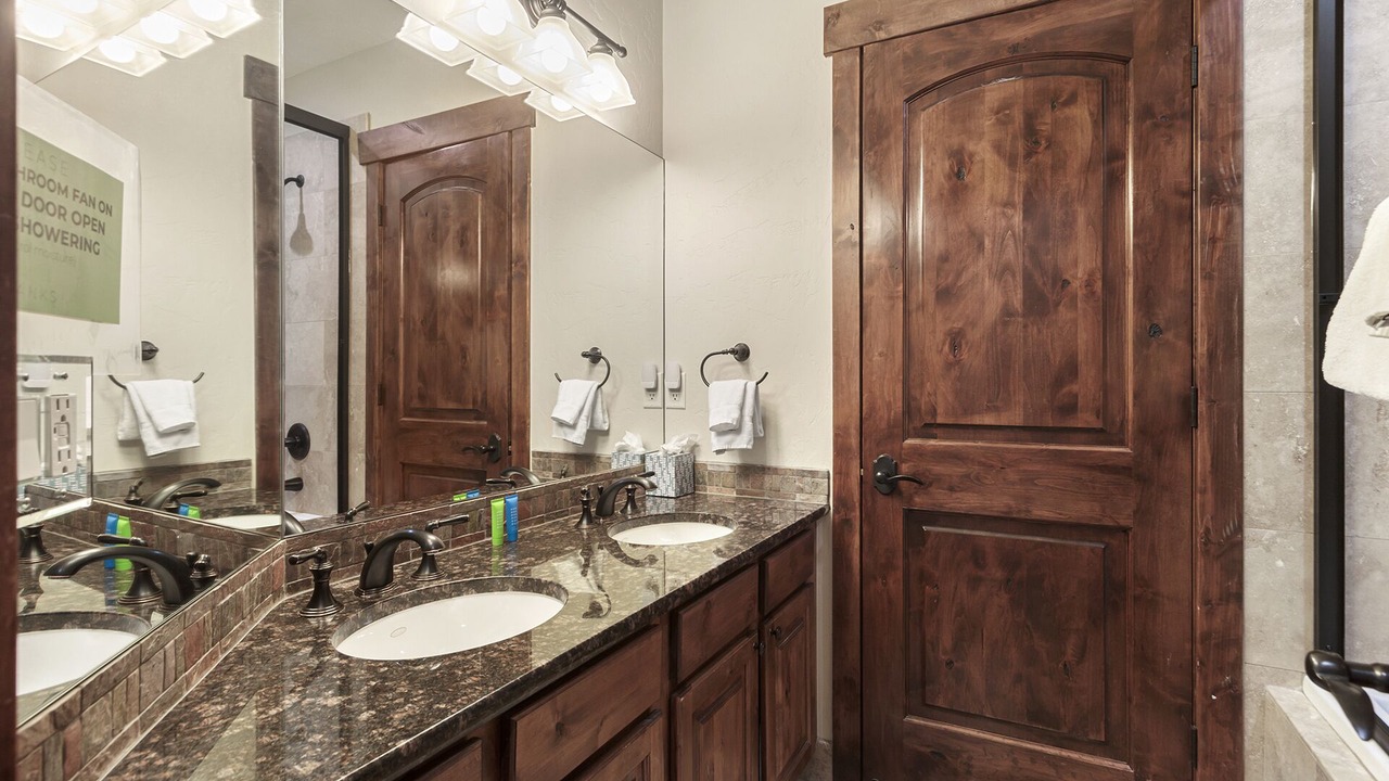 Photo of Bathroom in Wildernest