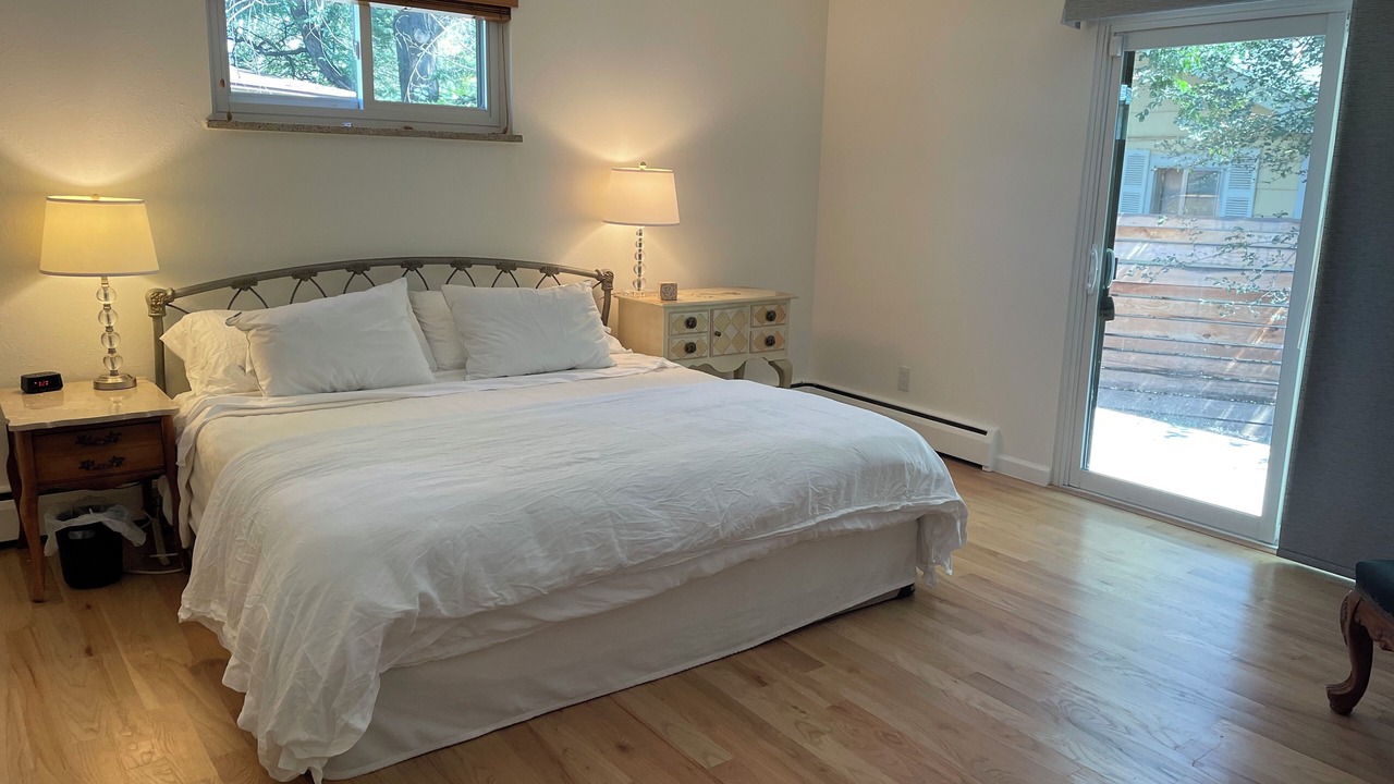 Photo of Bedroom in Edgewater