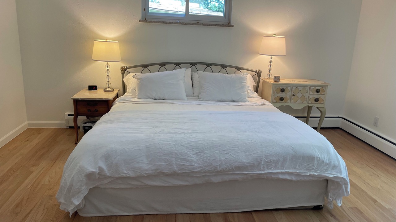Photo of Bedroom in Edgewater