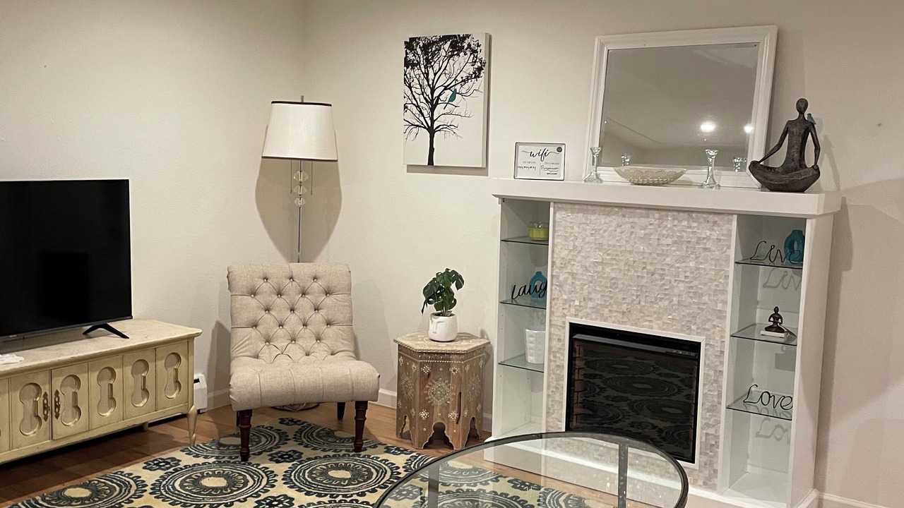 Photo of Livingroom in Edgewater