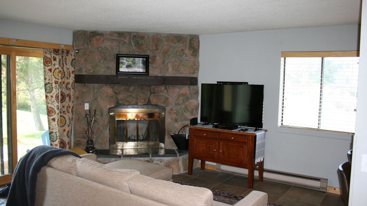 Photo of Livingroom in Fraser