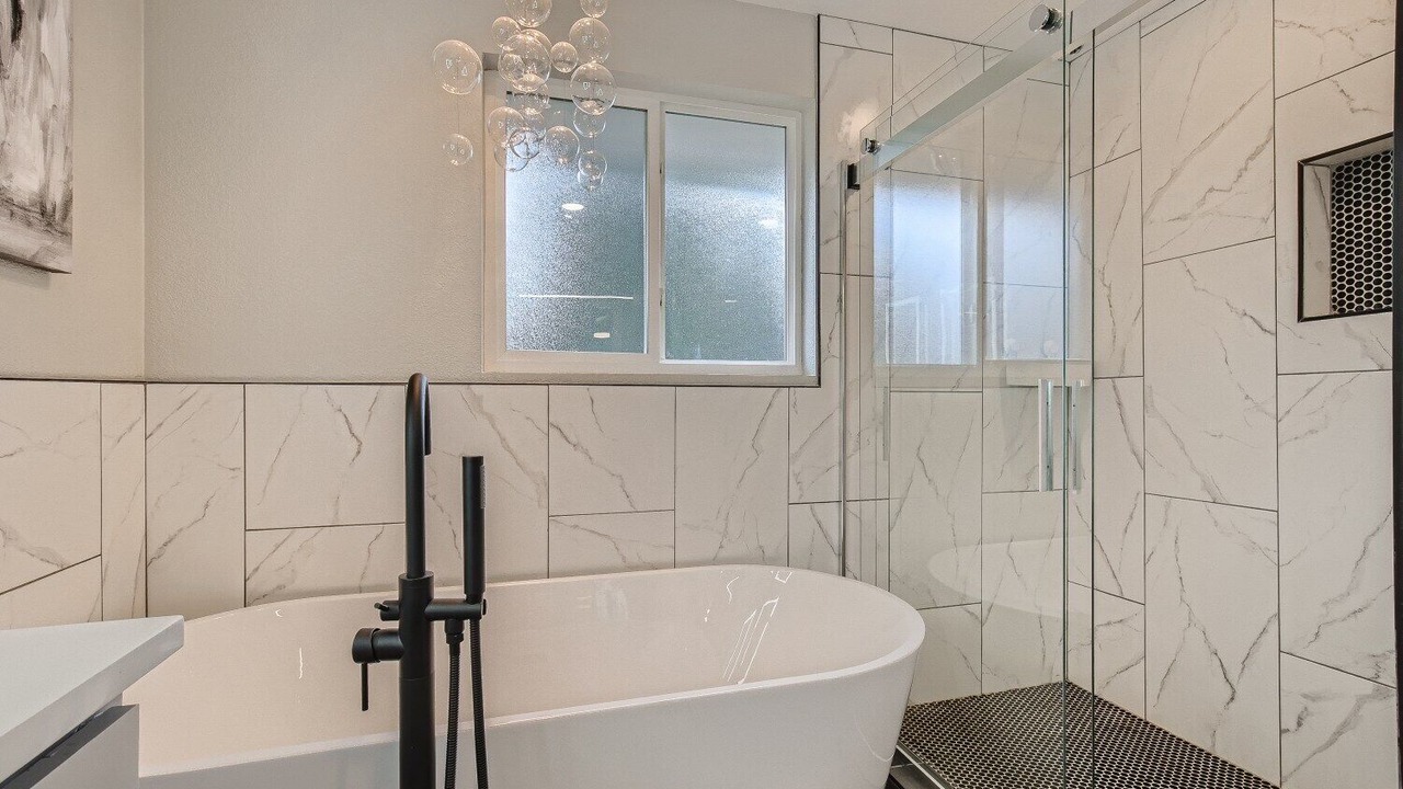 Photo of Bathroom in Lamar Heights Area