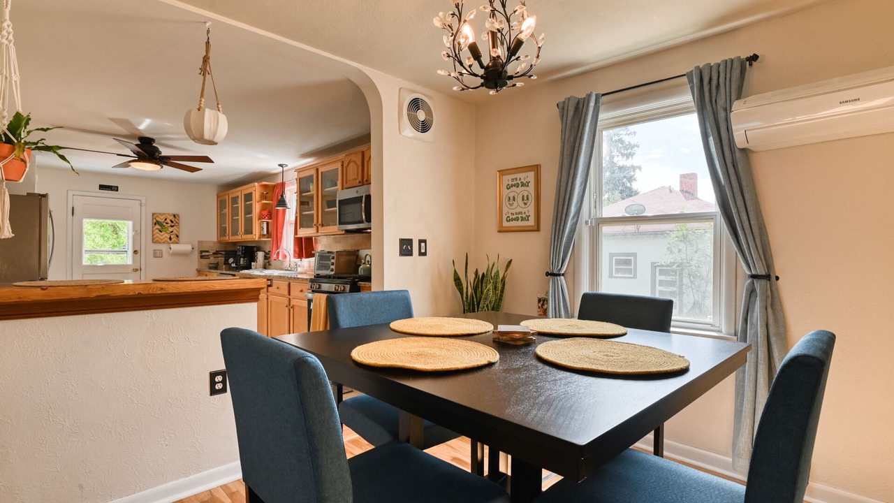 Photo of Livingroom in Central Colorado Springs