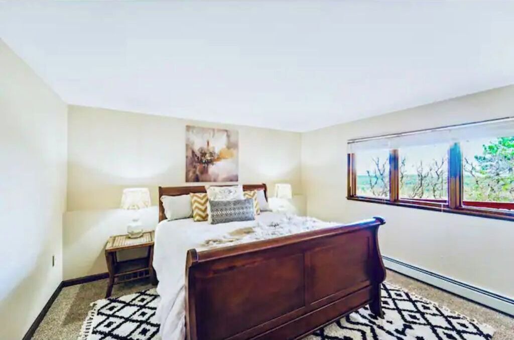Photo of Bedroom in Larkspur