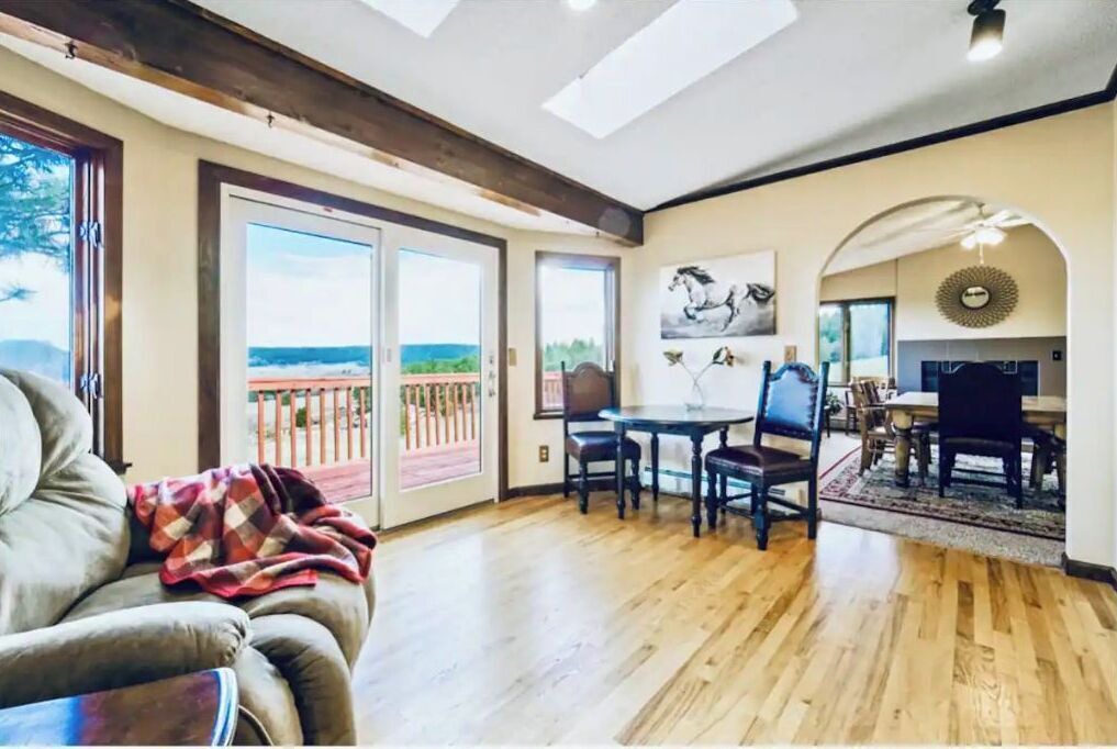 Photo of Livingroom in Larkspur