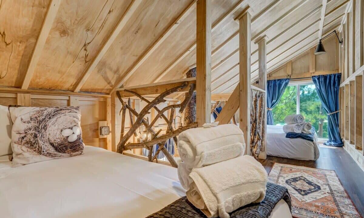 Photo of Bedroom in Larkspur