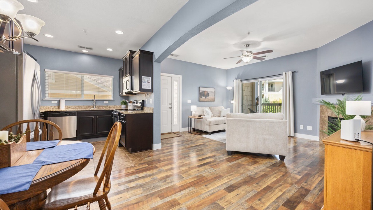 Photo of Livingroom in Centerra
