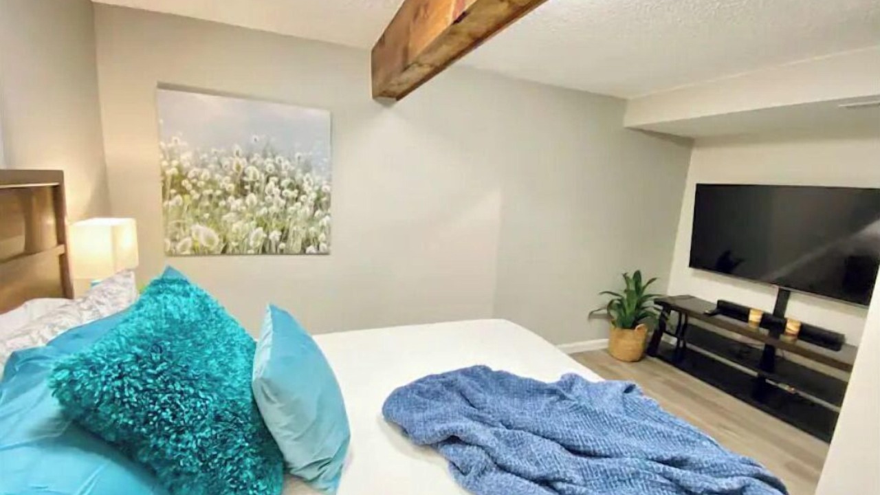 Photo of Bedroom in Aurora
