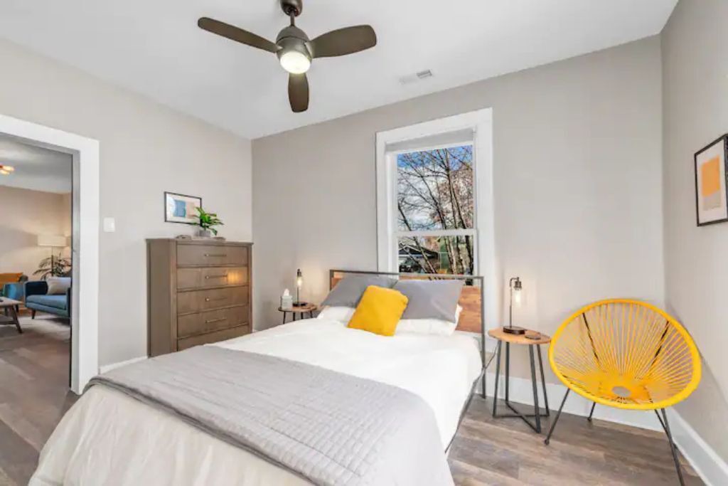 Photo of Bedroom in Edgewater