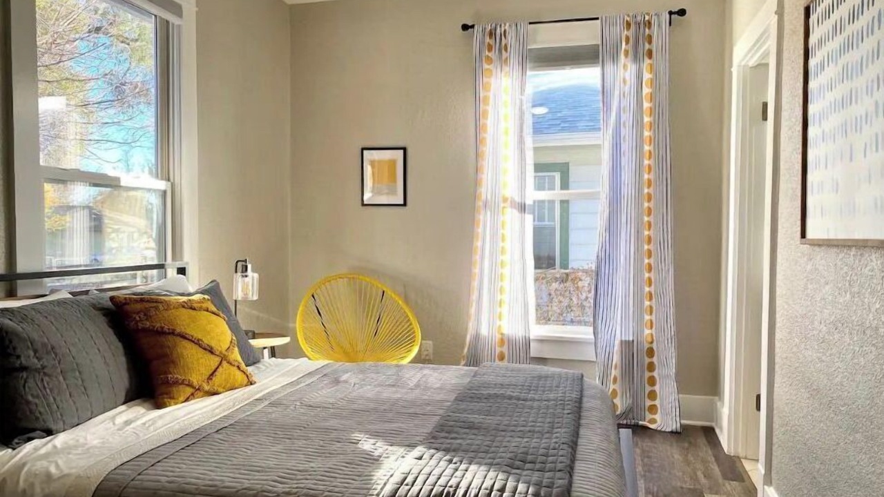 Photo of Bedroom in Edgewater