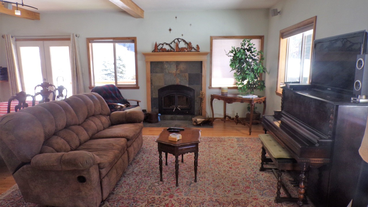 Photo of Livingroom in Ridgway