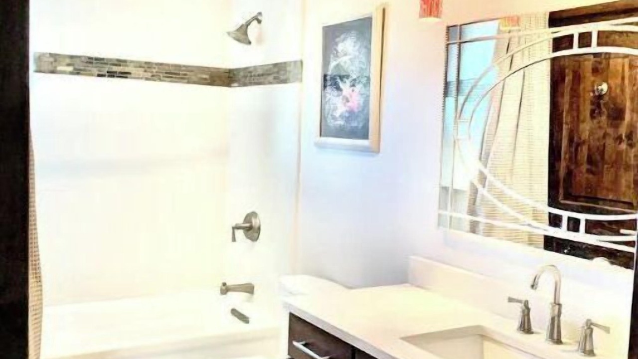 Photo of Bathroom in Carbondale