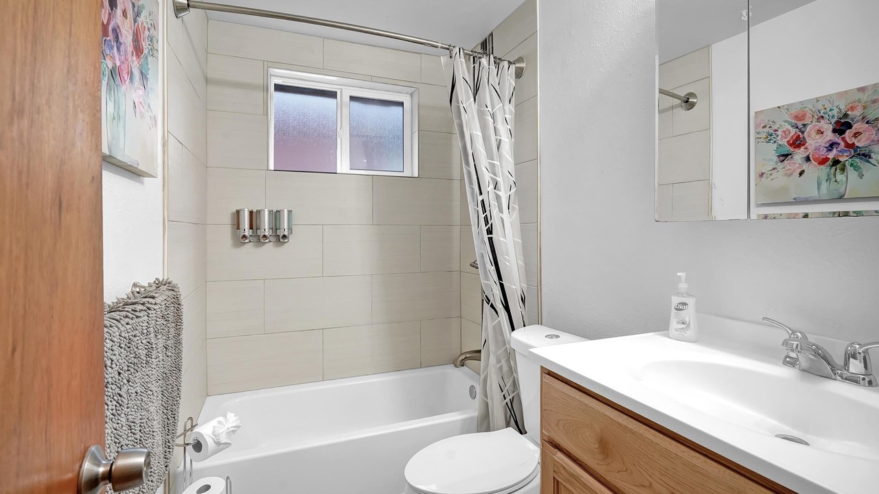 Photo of Bathroom in Kipling