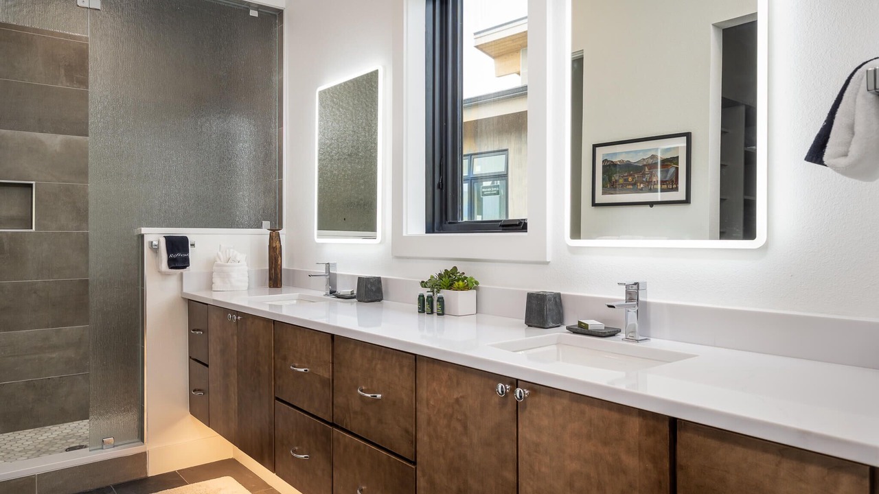 Photo of Bathroom in Rendezvous