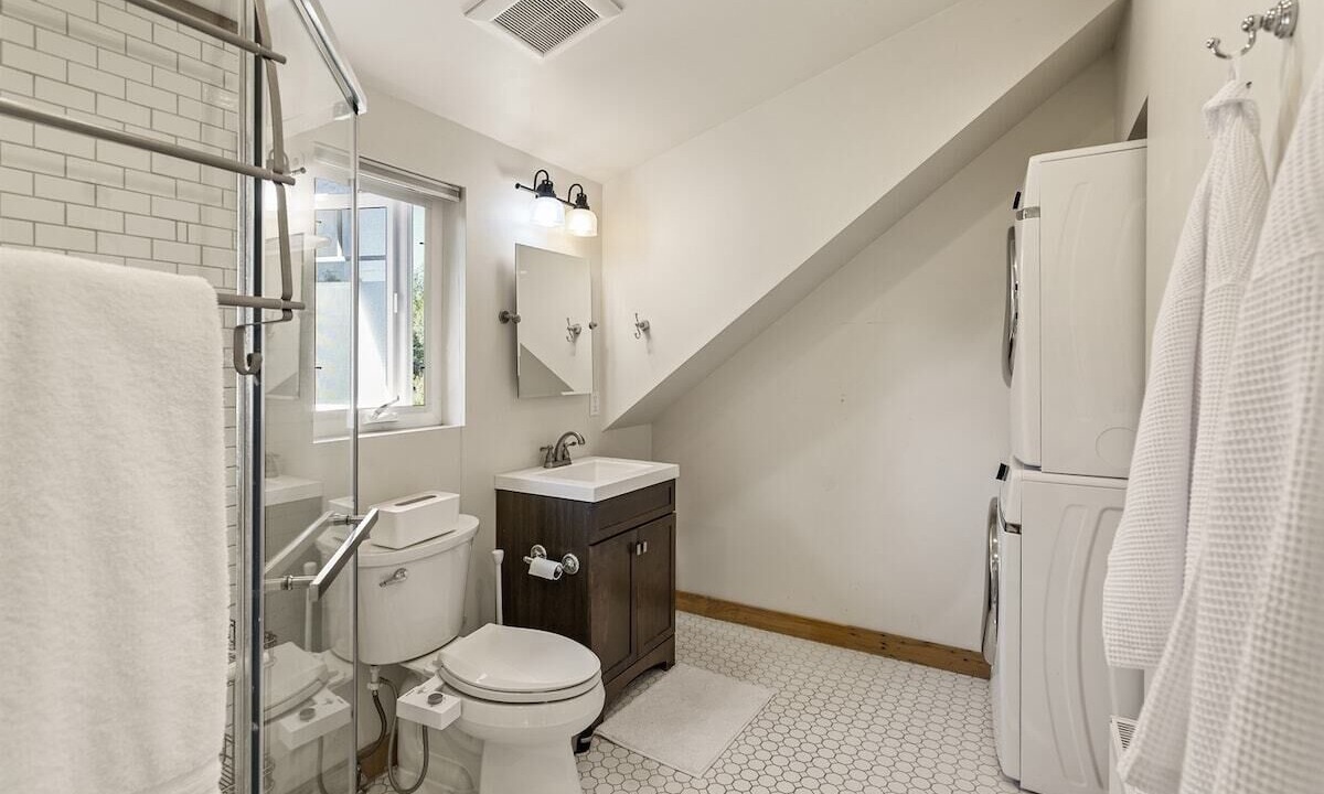 Photo of Bathroom in Carbondale