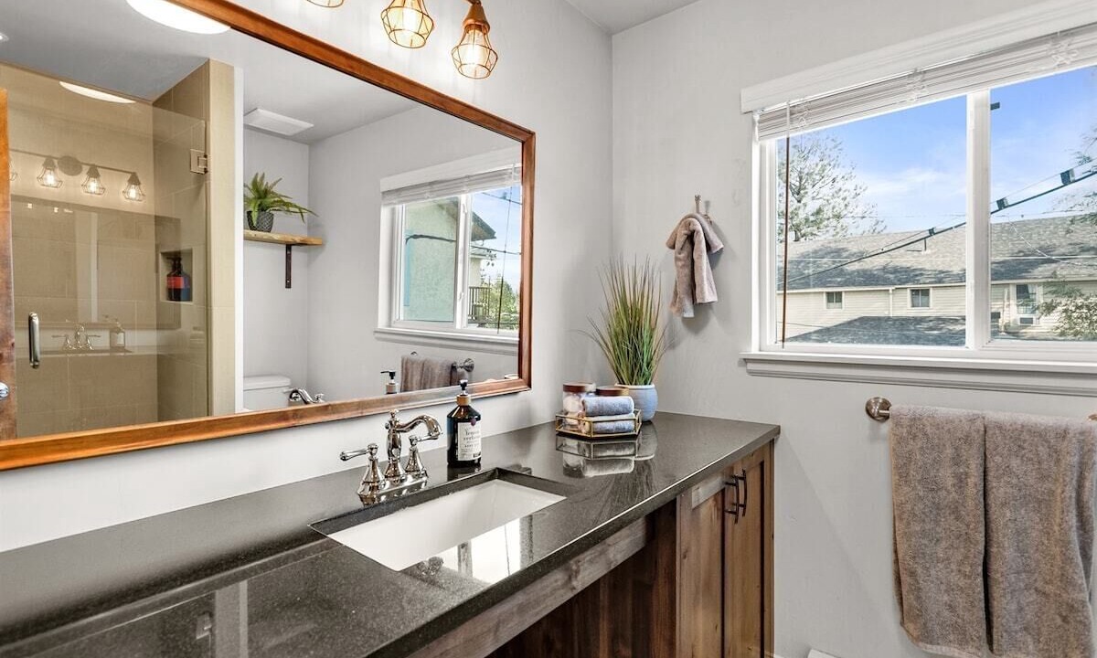 Photo of Bathroom in Carbondale