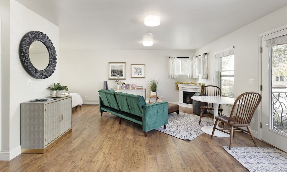 Photo of Livingroom in Carbondale