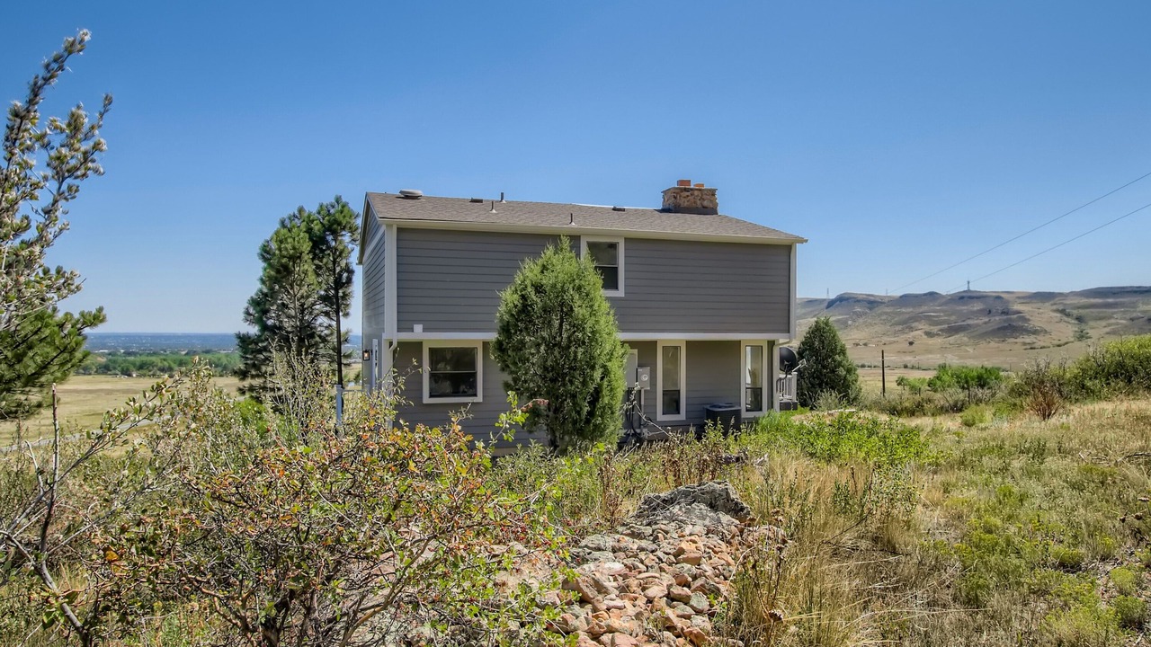 Photo of Outdoor in Golden