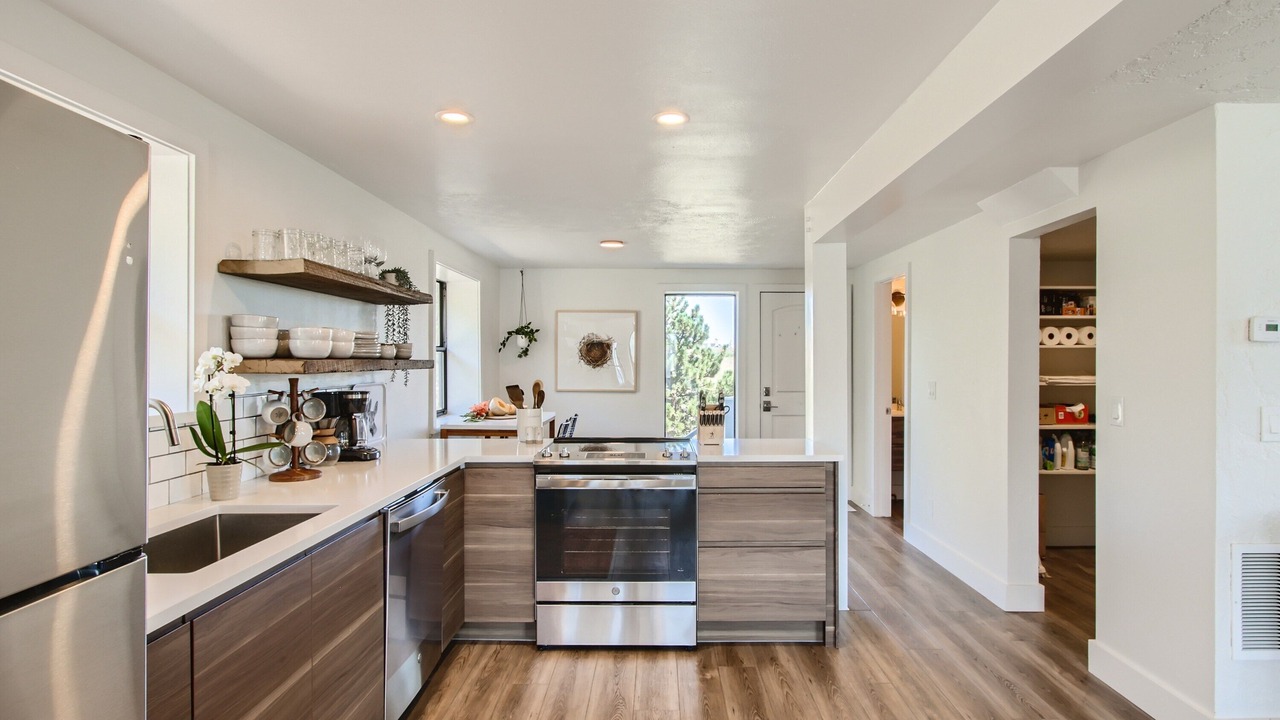 Photo of Kitchen in Golden