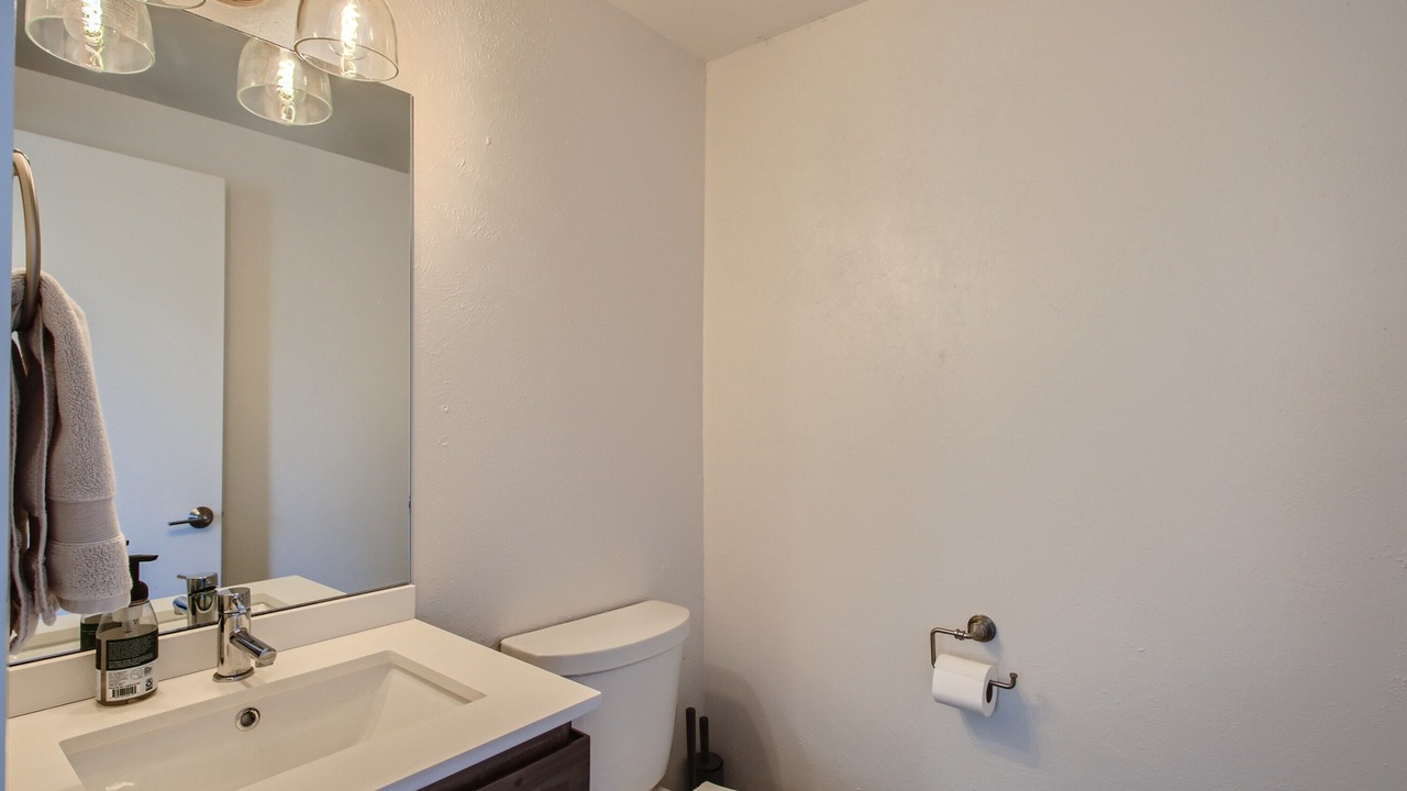 Photo of Bathroom in Golden