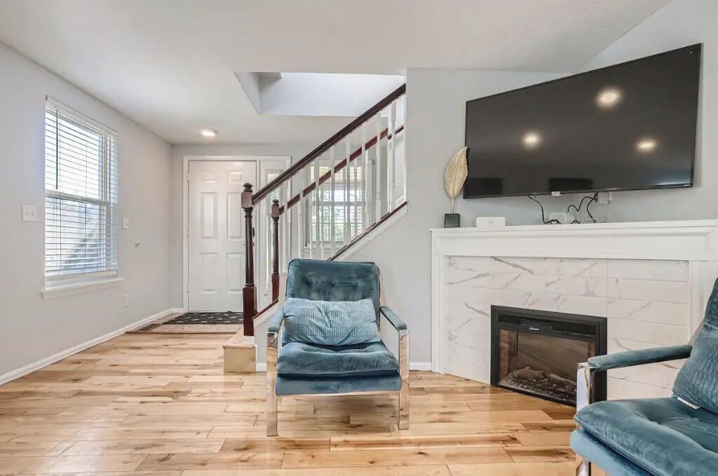 Photo of Livingroom in Aurora