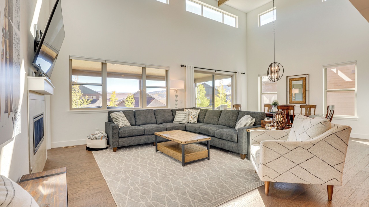 Photo of Livingroom in Grand Elk Ranch