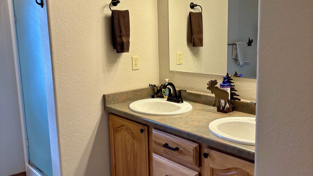 Photo of Bathroom in Lake Hatcher Park