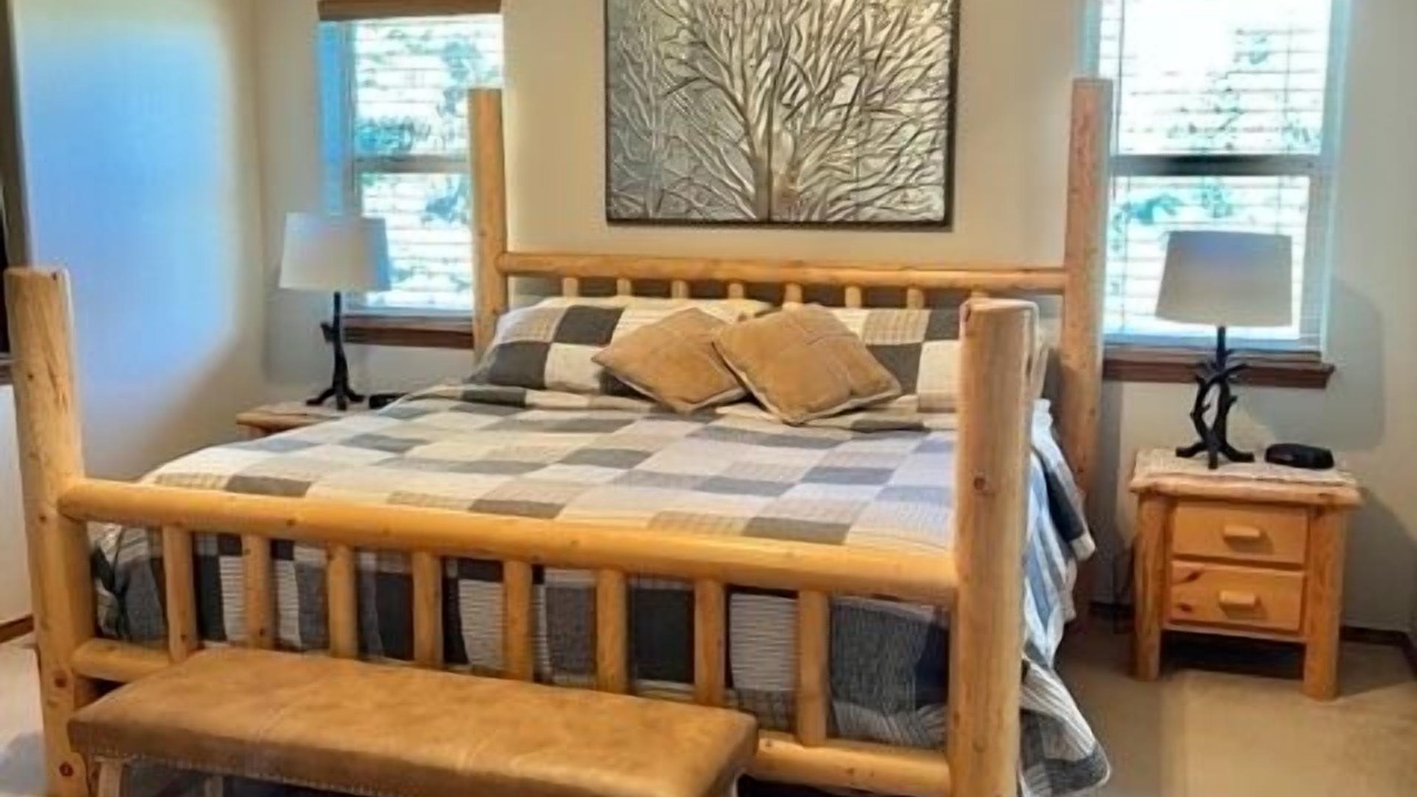 Photo of Bedroom in Lake Hatcher Park