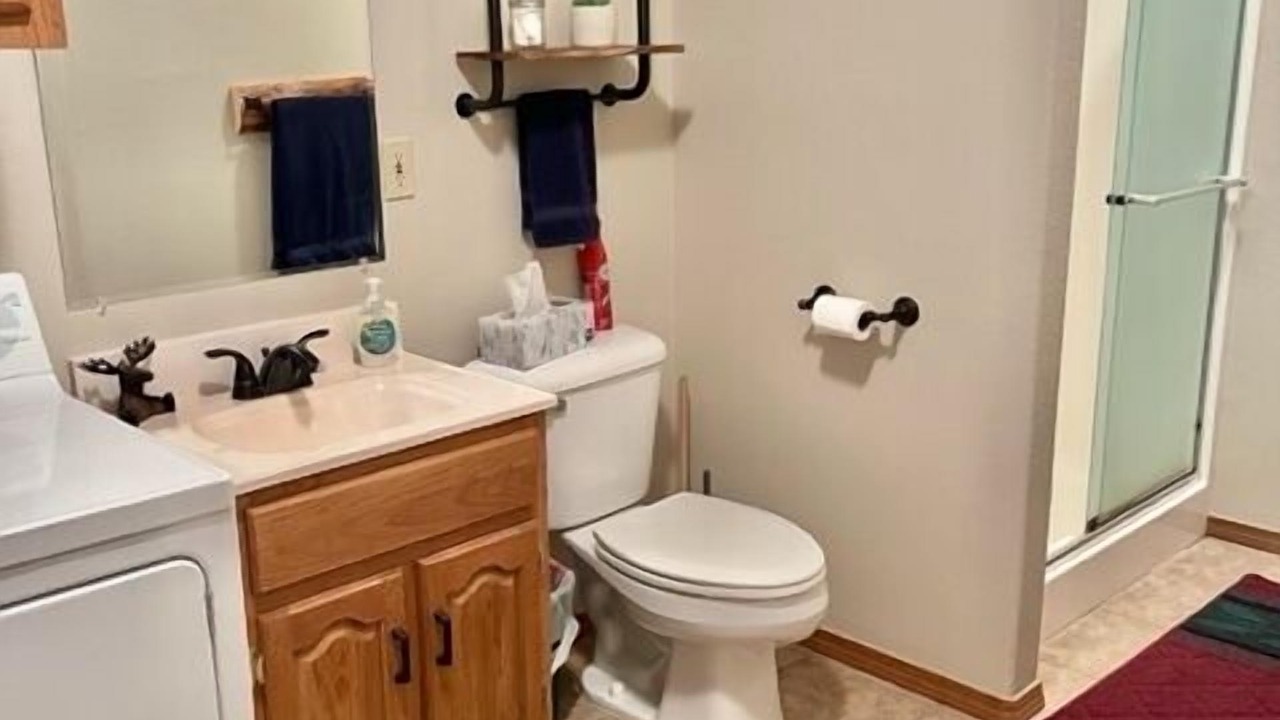 Photo of Bathroom in Lake Hatcher Park