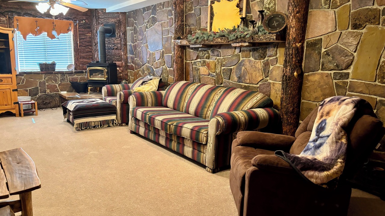 Photo of Livingroom in Lake Hatcher Park