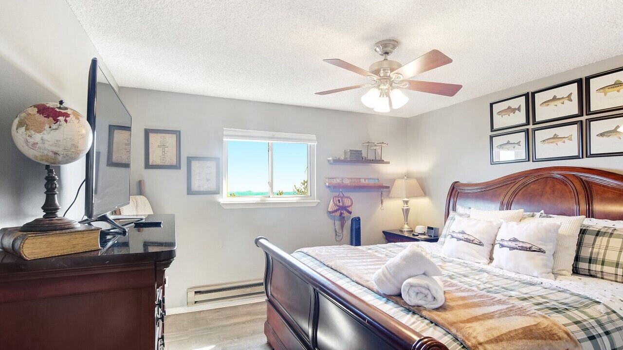 Photo of Bedroom in Evergreen