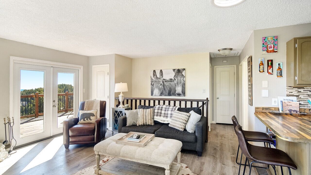 Photo of Livingroom in Evergreen