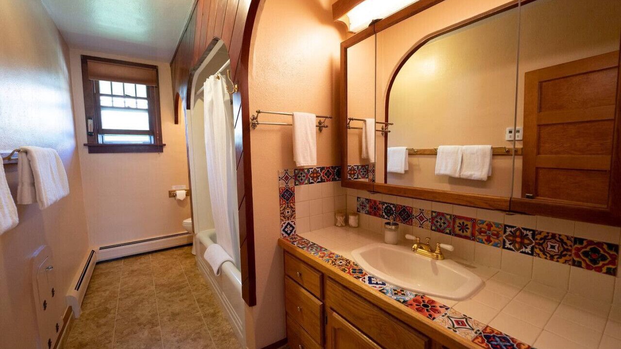 Photo of Bathroom in Palisade