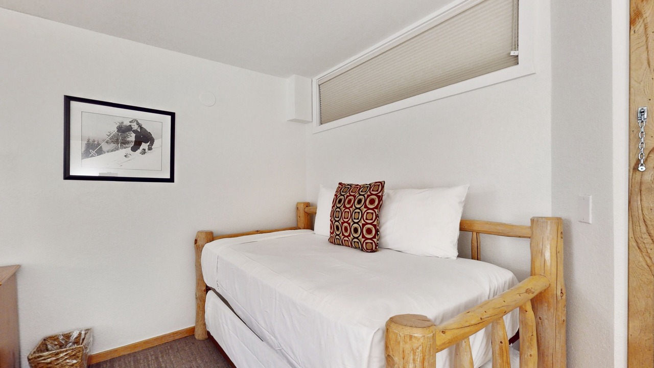 Photo of Bedroom in West End